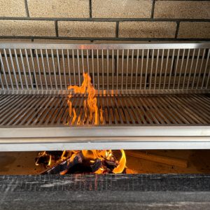 Gratar/Grill cu sistem de ridicare tip lift grill cu dimensiuni de: 90 x 55 cm